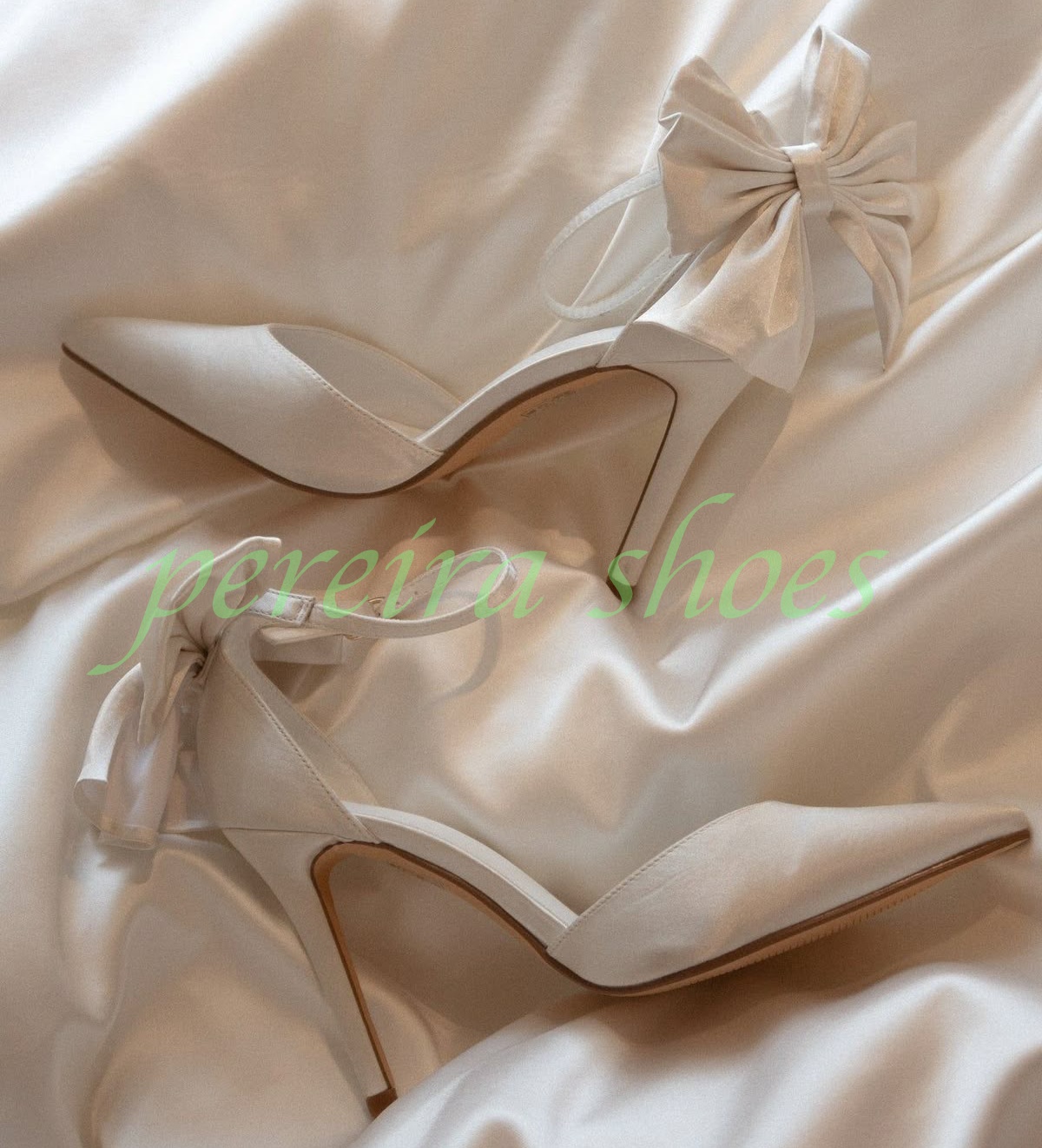 Kadın Fildişi Saten Sivri Buru - Slingback Heel Formal incelemesi ve fiyatı